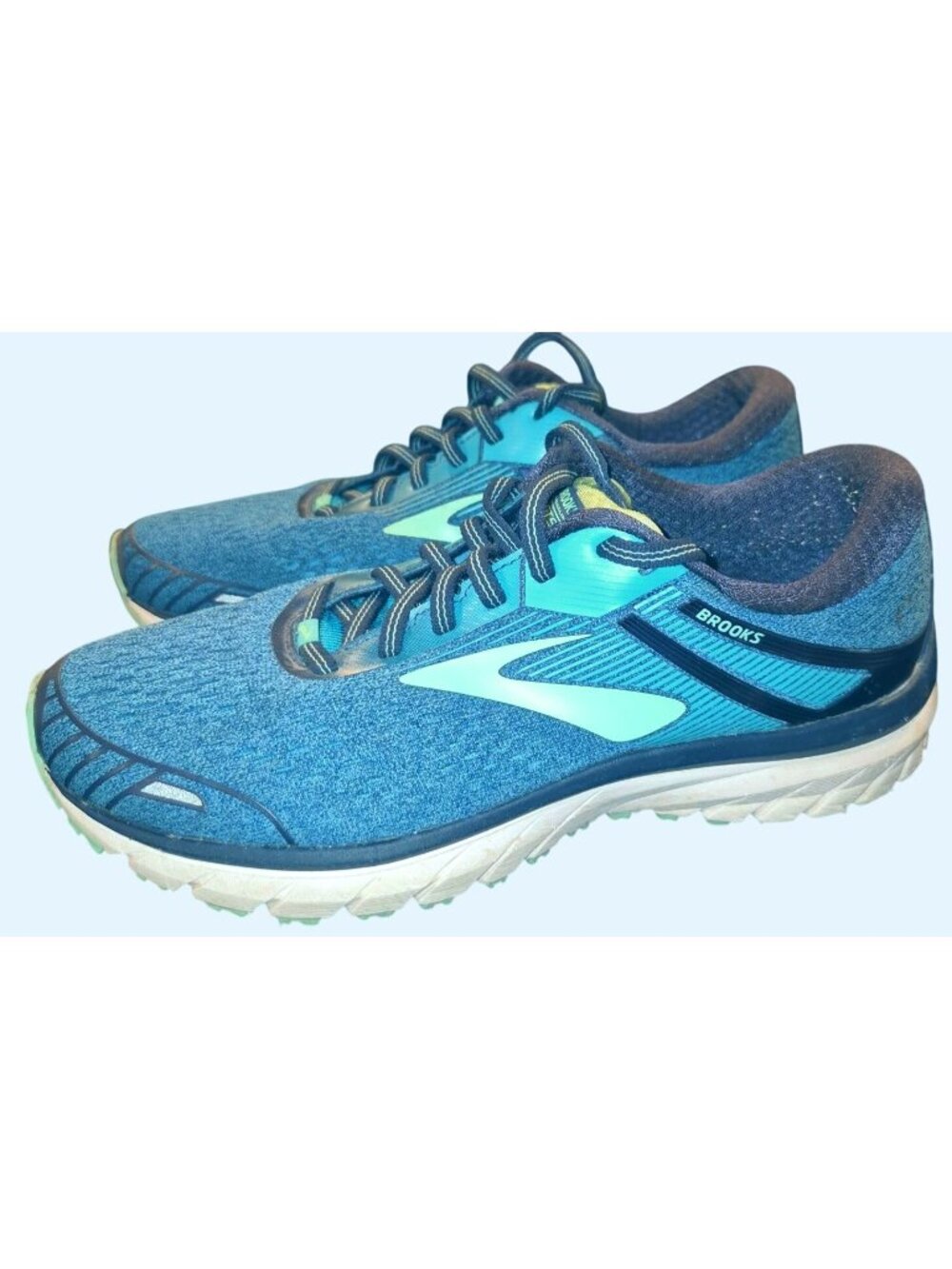Brooks GTS 18 Blue Cushion Running Shoes Size 10 Lightweight Durable Design AE